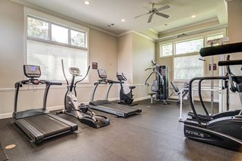 FITNESS STUDIO